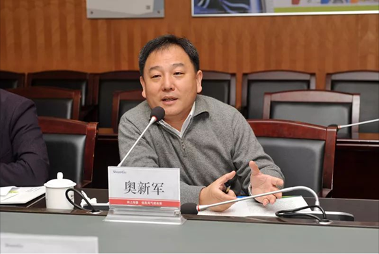 北京中京工程设计软件技术有限公司总经理韩赤飚及珠海爱浦京软件股份有限公司总经理奥新军一行来陕鼓参观交流