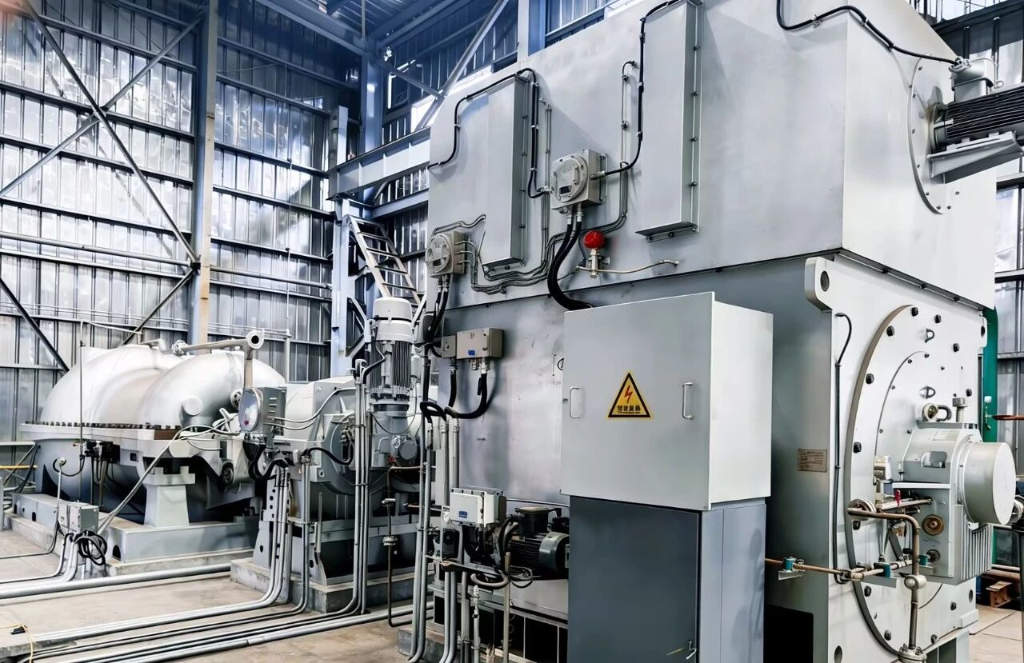 ϲ����ӡ���¯����װ��һ���Գ��ֳ�